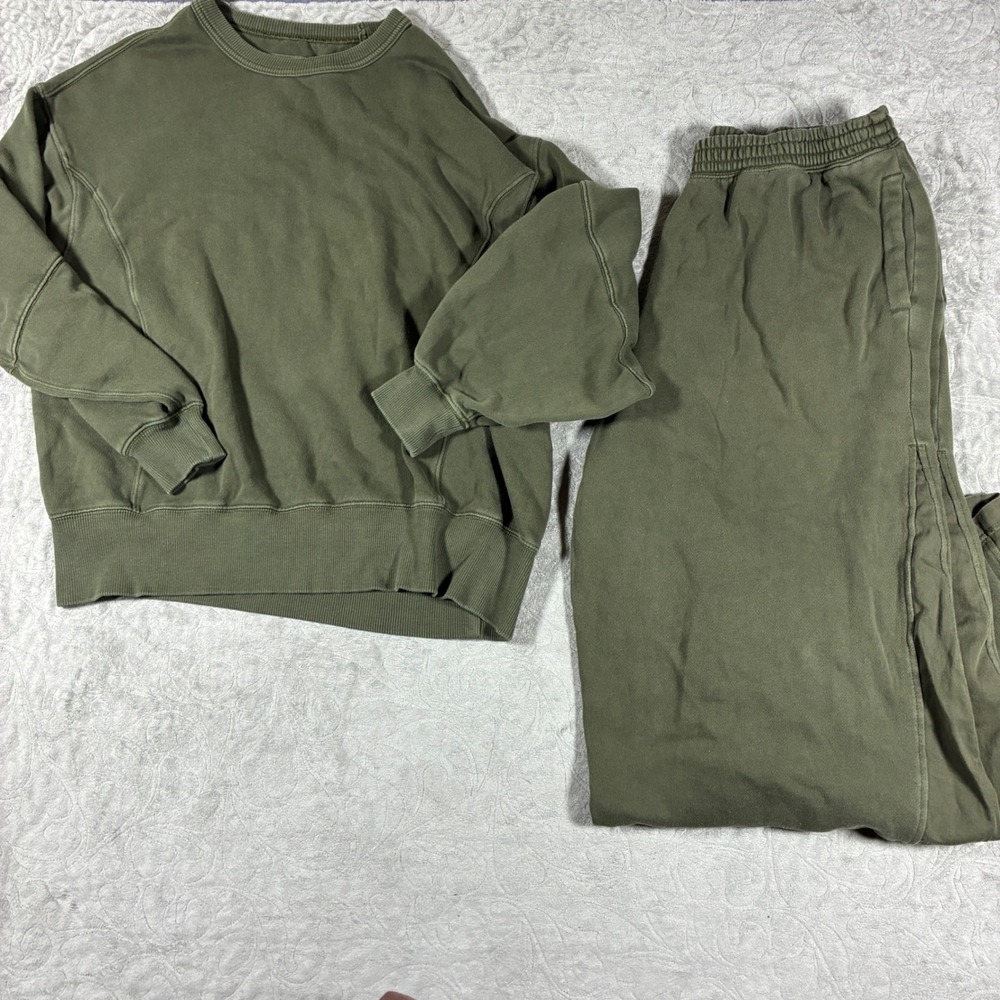 Aerie Lounge Matching Set Size XS/L  Sweatshirt and Sweatpants Olive Green Cozy